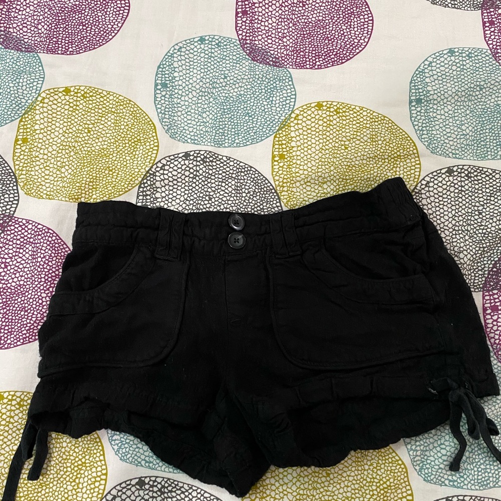 Black short